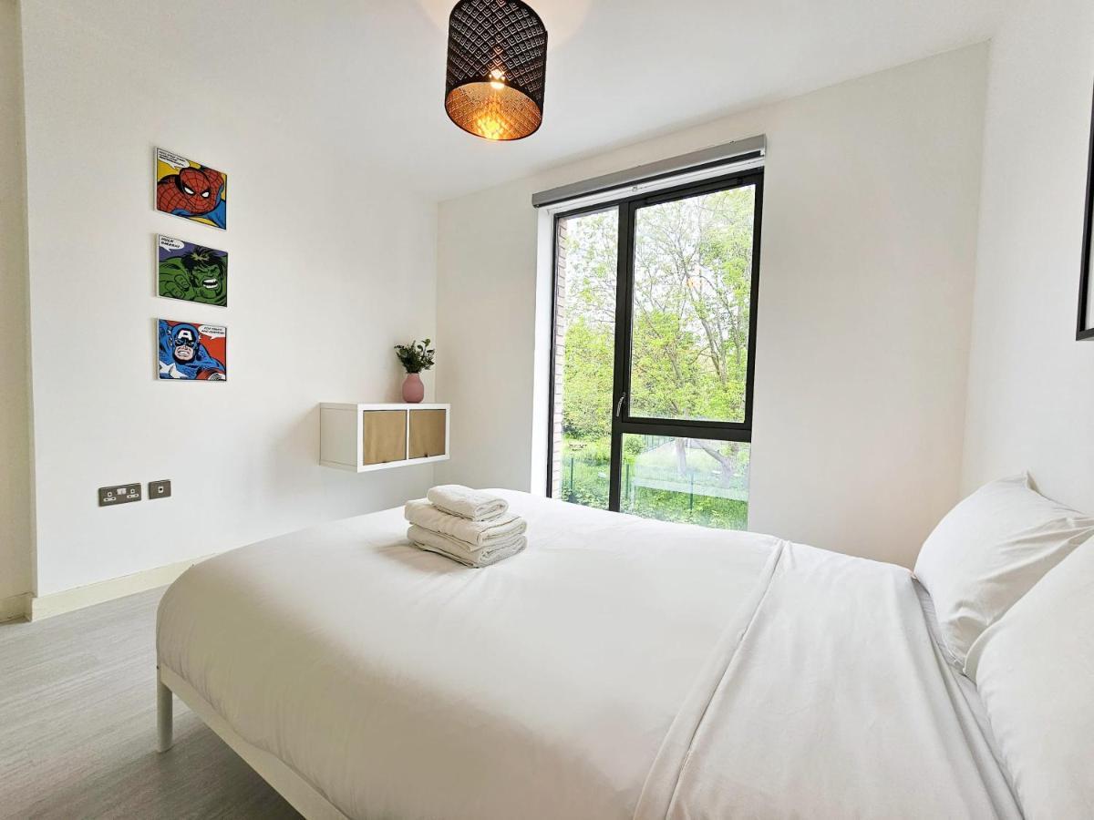 Centrally Located Spacious Flat Near Canary Wharf Londra Dış mekan fotoğraf