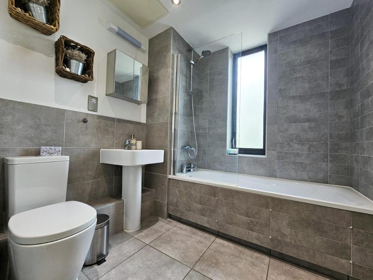 Centrally Located Spacious Flat Near Canary Wharf Londra Dış mekan fotoğraf